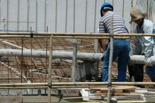 ouvrier-chinois-sur-un-chantier-chinecroissance