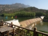 Vue sur un barrage et la muraille de Chine