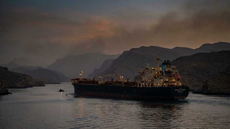 Iran sous blocus américain : la Chine, premier acheteur de pétrole, joue l&rsquo;apaisement